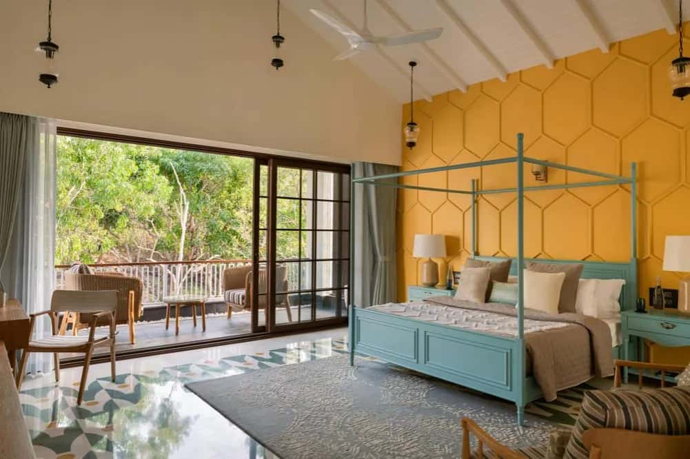 Jak pomalować sypialnię na 2 kolory: 10 praktycznych porad