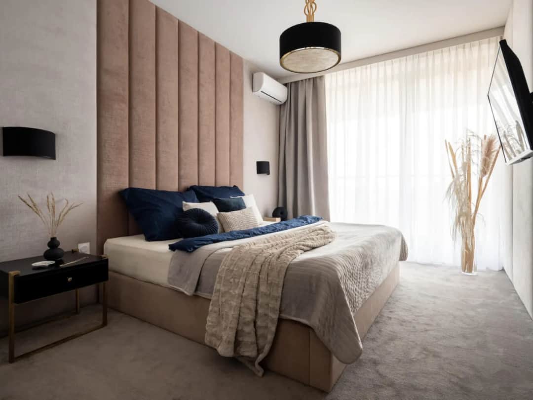 Jak ukryć telewizor w sypialni: 5 skutecznych metod na 2023