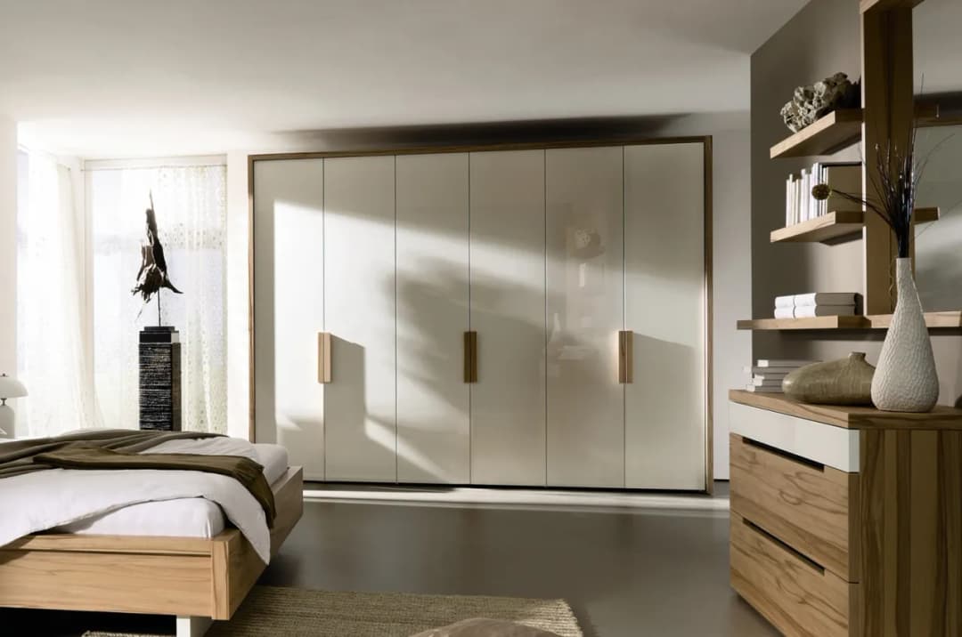 Jaka szafa do sypialni? 10 kluczowych porad przy wyborze