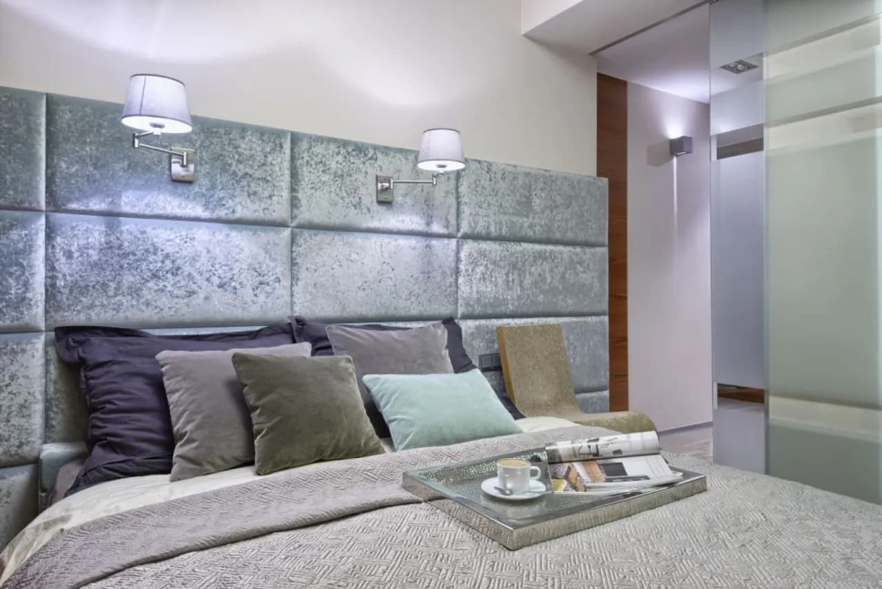 Jak ozdobić ścianę w sypialni: 10 inspirujących pomysłów